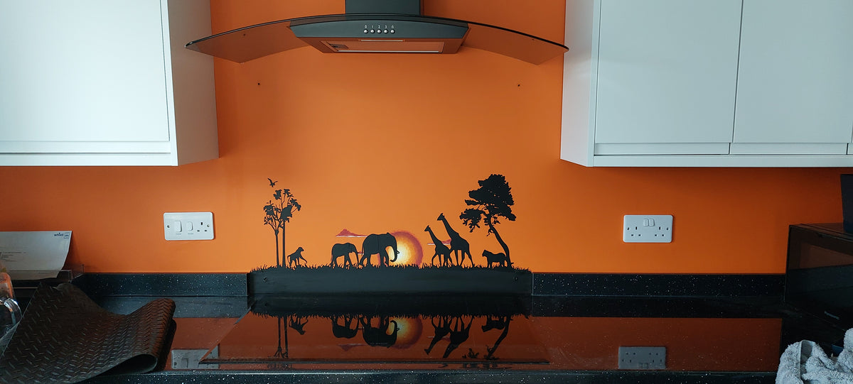 Safari kitchen glass panel — original project photograph