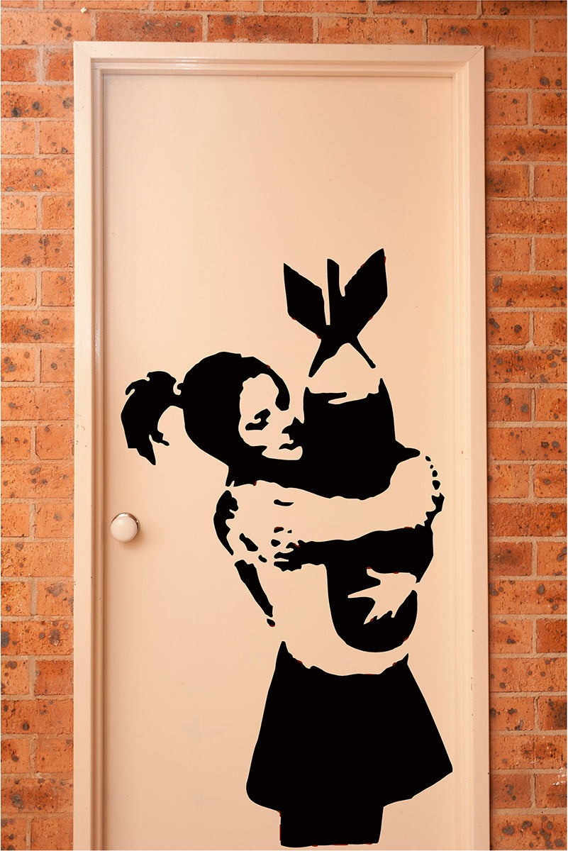 Banksy Girl Hugging Bomb - 0047