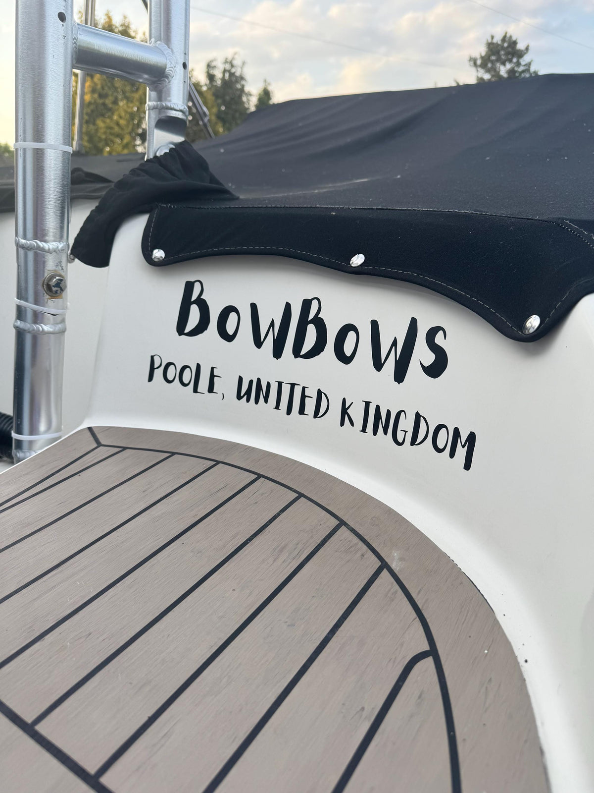 Bow Bows boat lettering - customer project photograph